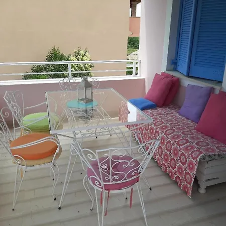 Rosa Apartment